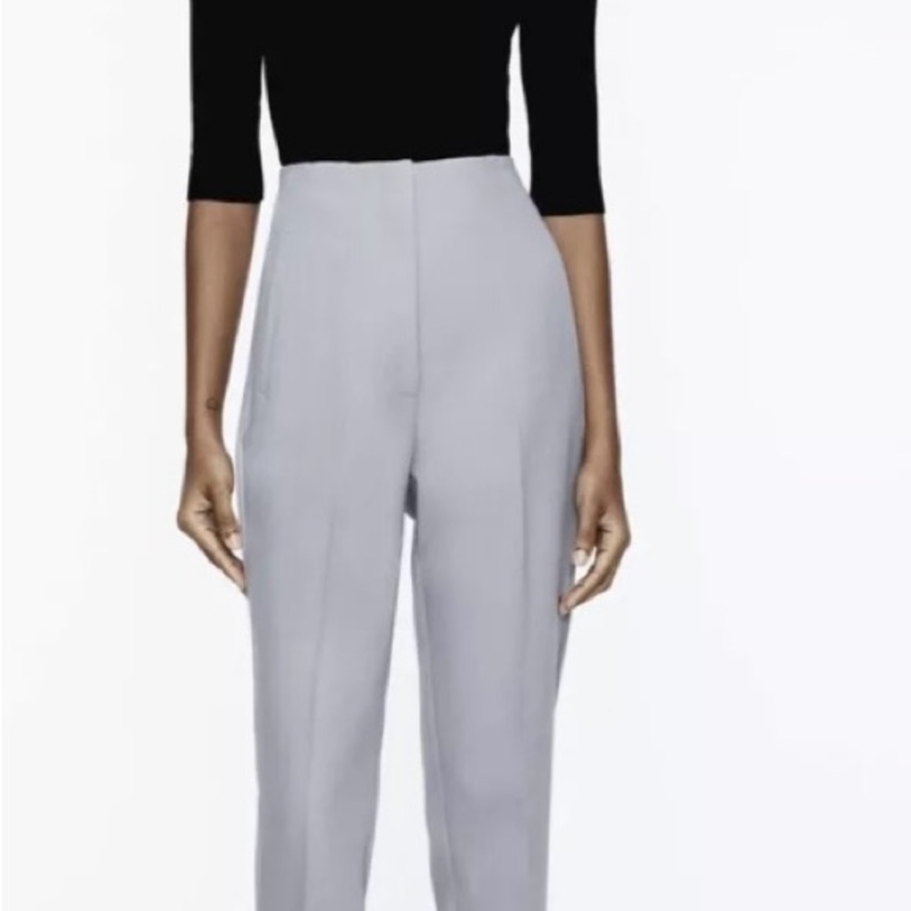 ZARA WOMAN NEW HIGH-WAIST
TROUSERS SIZE MEDIUM PANTS COLOR:
BLUE STEEL